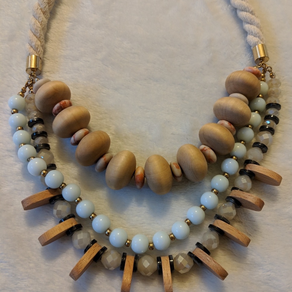 Loft - Beaded Necklace *Worn once* - Picture 2 of 5